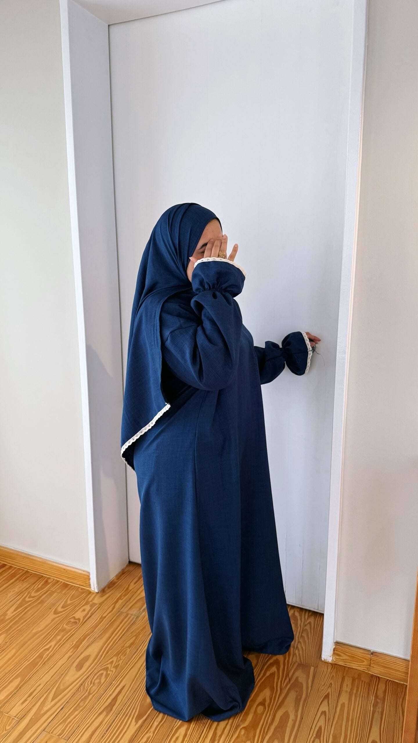 اســدال لؤلـؤ